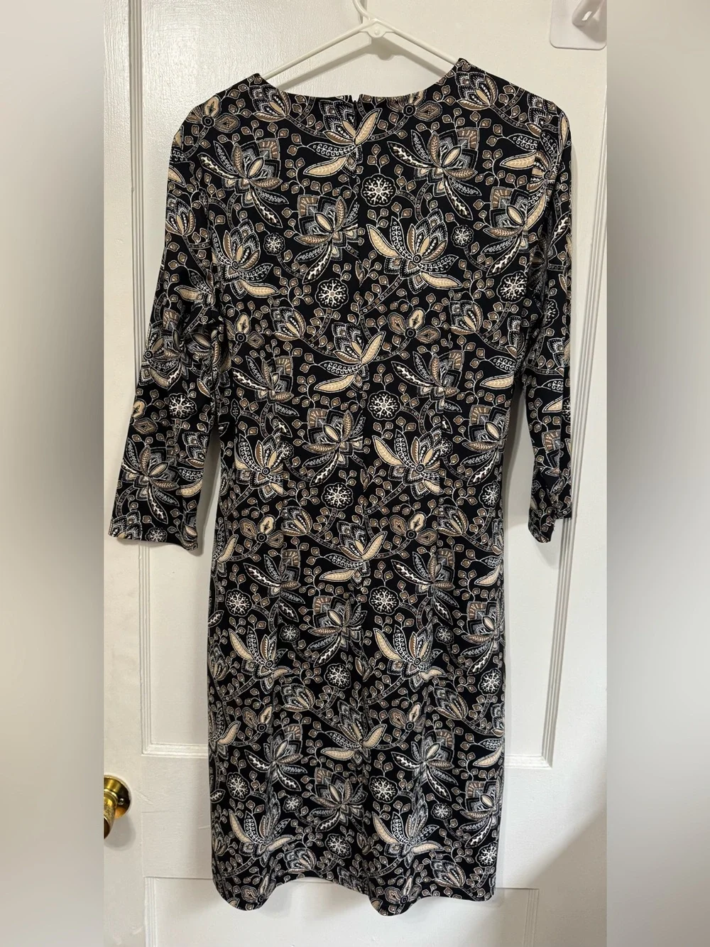 J. McLaughlin Women's L 3/4 Sleeve Sheath Dress in Black Floral Catalina Cloth
